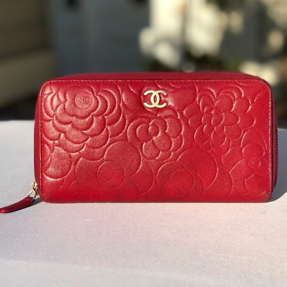 CHANEL Handbags - 100% Authentic Chanel Wallet